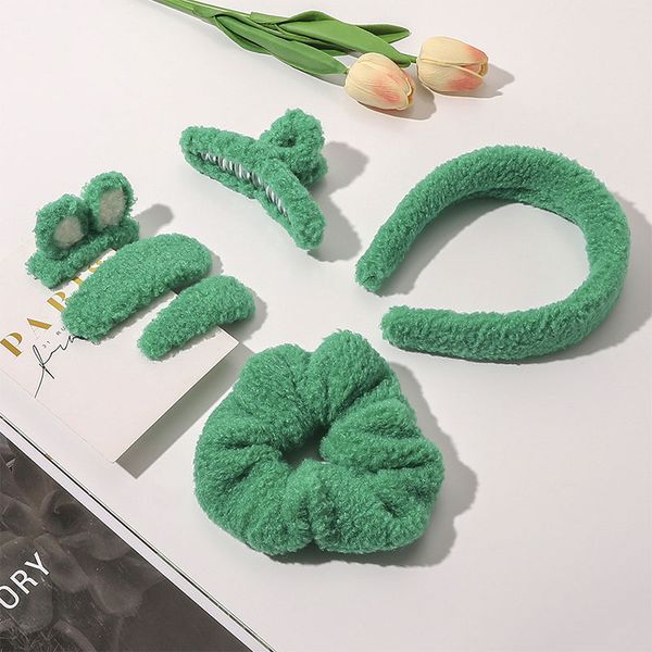 women fashion hair scrunchies green plush wide headband autumn winter furry hairpins soft warm hair bands hair accessories, Silver
women fashion hair scrunchies green plush wide headband autumn winter furry hairpins soft warm hair bands hair accessories, Silver