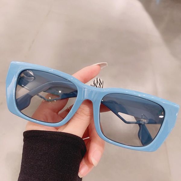 sunglasses vintage small square one peice for women retro elegant black men sun glasses fashion trend unique shade, White;black
sunglasses vintage small square one peice for women retro elegant black men sun glasses fashion trend unique shade, White;black