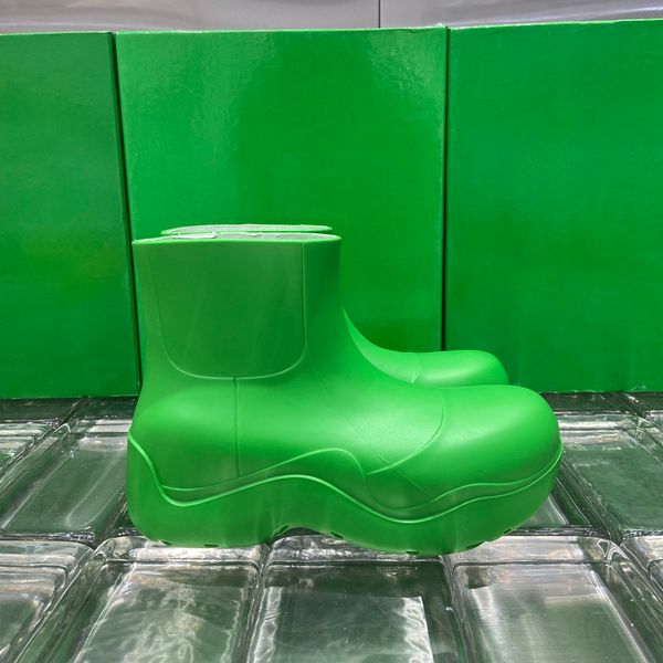 2021 designer luxury puddle boots rainboots women candy colors rubber rain waterproof shoe platform pvc bootis with green box, Black
2021 designer luxury puddle boots rainboots women candy colors rubber rain waterproof shoe platform pvc bootis with green box, Black