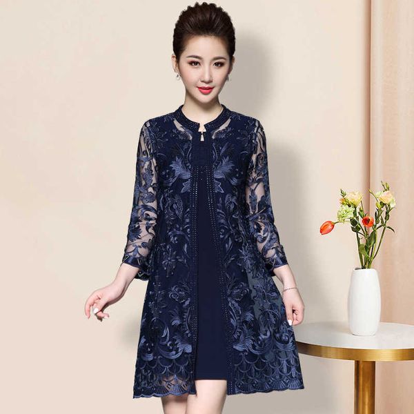 luxury evening dress 's spring two-piece set 2021 heavy industry mh embroidery drill middle-aged and elderly women's large, Black;gray
luxury evening dress 's spring two-piece set 2021 heavy industry mh embroidery drill middle-aged and elderly women's large, Black;gray