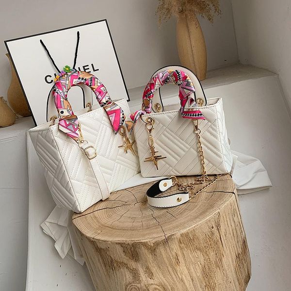 shoulder bags jelly women totes handbag and purse fashion flap designed ladies chain candy color crossbody bag for 2021
shoulder bags jelly women totes handbag and purse fashion flap designed ladies chain candy color crossbody bag for 2021