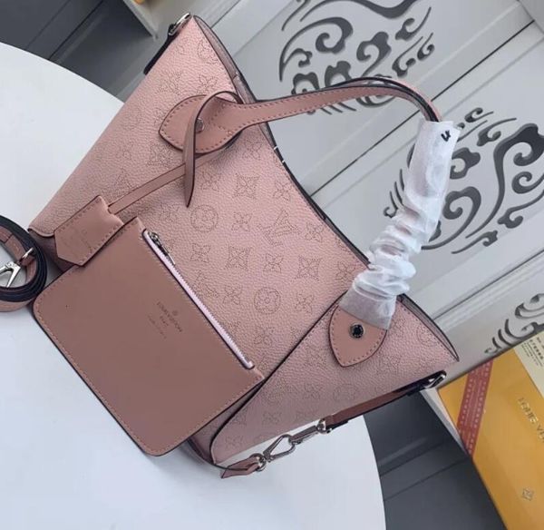 shoulder large-capacity iconic brand cross new designer 2020 spring handbags luxury handles m54350 bags totes m54351 body bag m54353 clu
shoulder large-capacity iconic brand cross new designer 2020 spring handbags luxury handles m54350 bags totes m54351 body bag m54353 clu