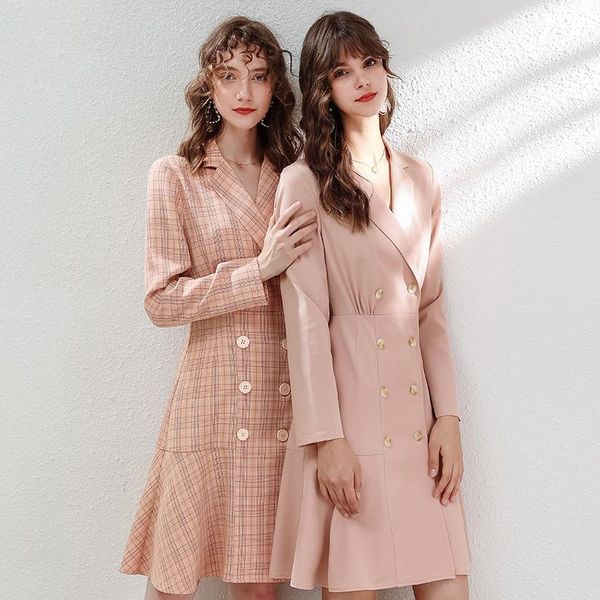 casual dresses 2021 autumn and winter women's solid color suit collar dress double-breasted temperament ol women sexy, Black;gray
casual dresses 2021 autumn and winter women's solid color suit collar dress double-breasted temperament ol women sexy, Black;gray