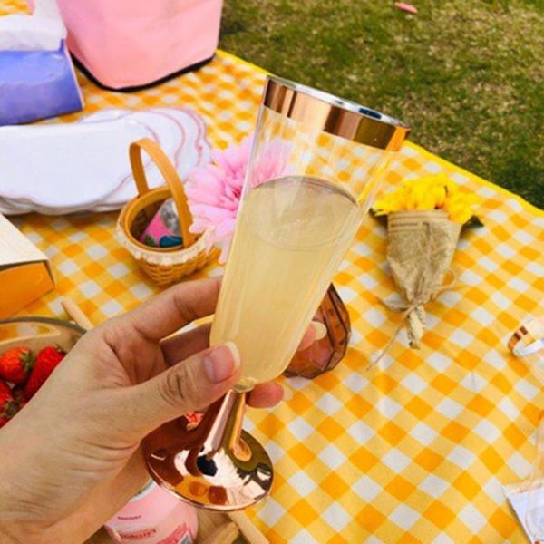 water bottle 6pcs/set unique wine pokal stylish easy to use 3 colors food-grade golden rim glass
water bottle 6pcs/set unique wine pokal stylish easy to use 3 colors food-grade golden rim glass
