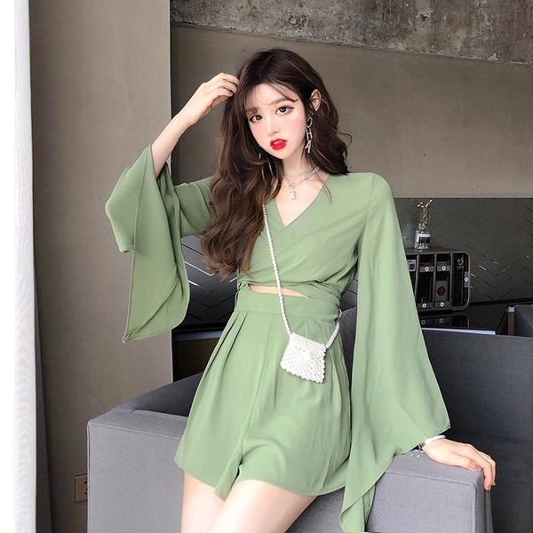 women's jumpsuits & rompers women 2021 summer mini overalls chic v neck chiffon slim long-sleeved bodysuits wide leg pants shorts plays, Black;white
women's jumpsuits & rompers women 2021 summer mini overalls chic v neck chiffon slim long-sleeved bodysuits wide leg pants shorts plays, Black;white