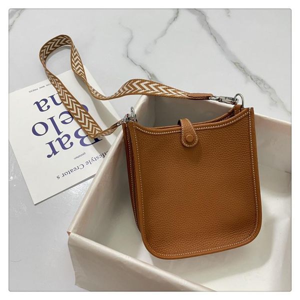 evening bags for women 2021 togo skin leather mini bucket bag punching one shoulder messenger handbag women's
evening bags for women 2021 togo skin leather mini bucket bag punching one shoulder messenger handbag women's