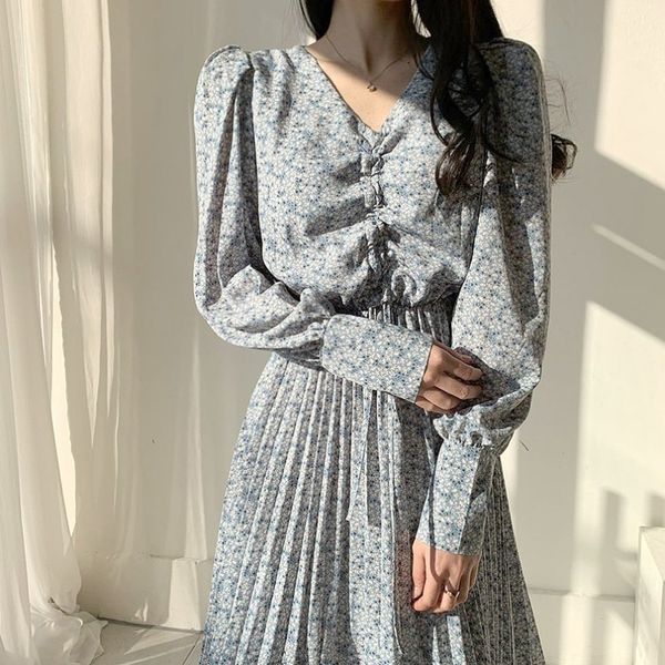floral print dress vintage korean chic long robe elastic waist casual lantern sleeve pleated dresses summer vestidos 210417, Black;gray
floral print dress vintage korean chic long robe elastic waist casual lantern sleeve pleated dresses summer vestidos 210417, Black;gray