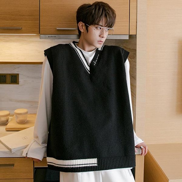 men's vests fashion contrast color embroidery sleeveless vest autumn winter kintewar loose korean tide clothes, Black;white
men's vests fashion contrast color embroidery sleeveless vest autumn winter kintewar loose korean tide clothes, Black;white