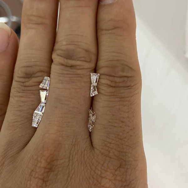 2 piece lab moissanite diamond loose gemstone 5x4x2mm trapezoid cut white moissanite stone moissanite diamond ring h1015, Black
2 piece lab moissanite diamond loose gemstone 5x4x2mm trapezoid cut white moissanite stone moissanite diamond ring h1015, Black