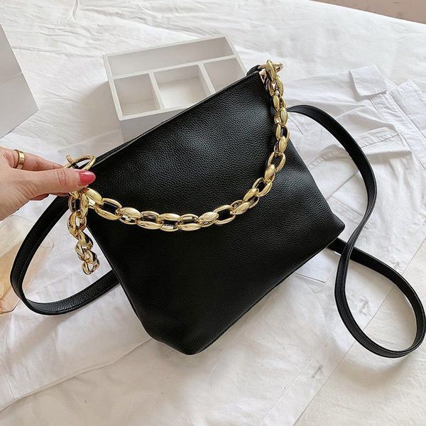 2021 genuine cowhide fashion bag lady gold chain single shoulder crossbody bags leather handbag shopping purse women wallets clutch brand de
2021 genuine cowhide fashion bag lady gold chain single shoulder crossbody bags leather handbag shopping purse women wallets clutch brand de