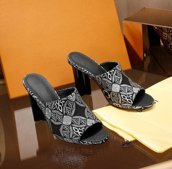 sandals fashion women's casual summer beach slippers leather shoes female flip flops woman comfortable sandal l21828, Black
sandals fashion women's casual summer beach slippers leather shoes female flip flops woman comfortable sandal l21828, Black