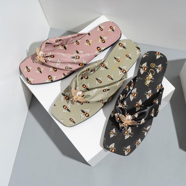 slippers women flip flops women's square heel flip-flops lady metal bees print flat slides, Black
slippers women flip flops women's square heel flip-flops lady metal bees print flat slides, Black