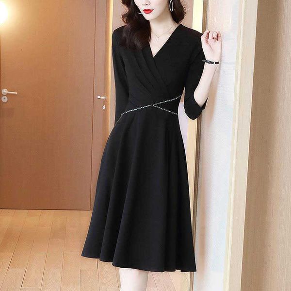 french hepburn 2021 autumn waist v-neck slim temperament annual meeting small black drs, Black;gray
french hepburn 2021 autumn waist v-neck slim temperament annual meeting small black drs, Black;gray