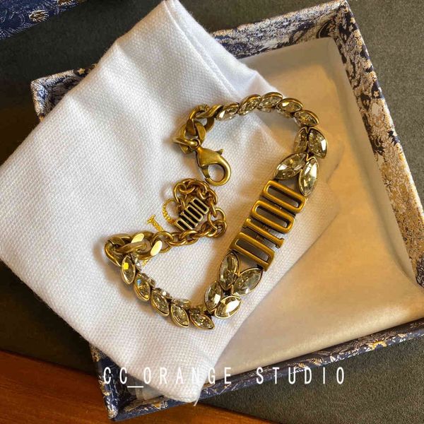 New d family brass super flash horse eye drill ear of wheat Bracelet female letter fashion versatile Bracelet, Silver
New d family brass super flash horse eye drill ear of wheat Bracelet female letter fashion versatile Bracelet, Silver