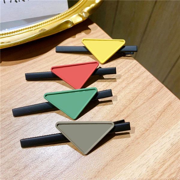 classic triangle hair clips designer letters hairpin women fluorescence color barrettes party hairpins for girls jewelry gift, Golden;silver
classic triangle hair clips designer letters hairpin women fluorescence color barrettes party hairpins for girls jewelry gift, Golden;silver