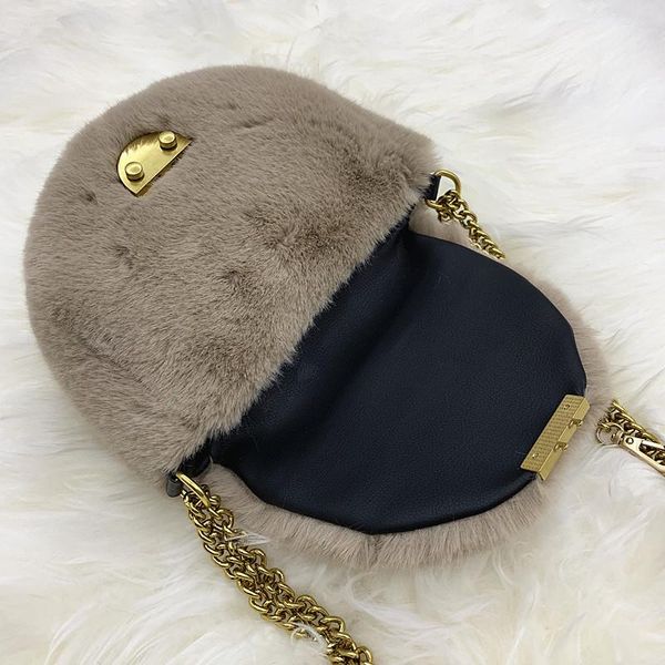 evening bags 2021 ladies fashion plush winter shopping handbag messenger designer faux fur flip one shoulder
evening bags 2021 ladies fashion plush winter shopping handbag messenger designer faux fur flip one shoulder