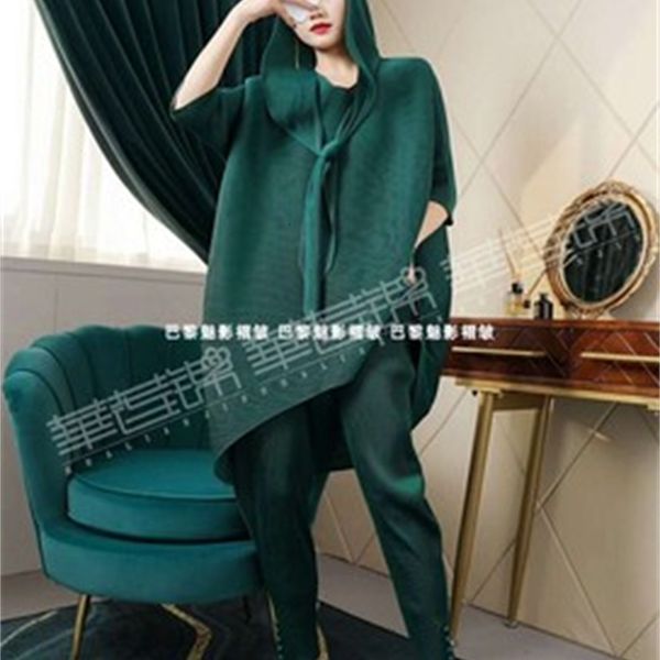 dresses miyake half sleeve hooded neck long t-shirt + bloom pants solid suit, White
dresses miyake half sleeve hooded neck long t-shirt + bloom pants solid suit, White