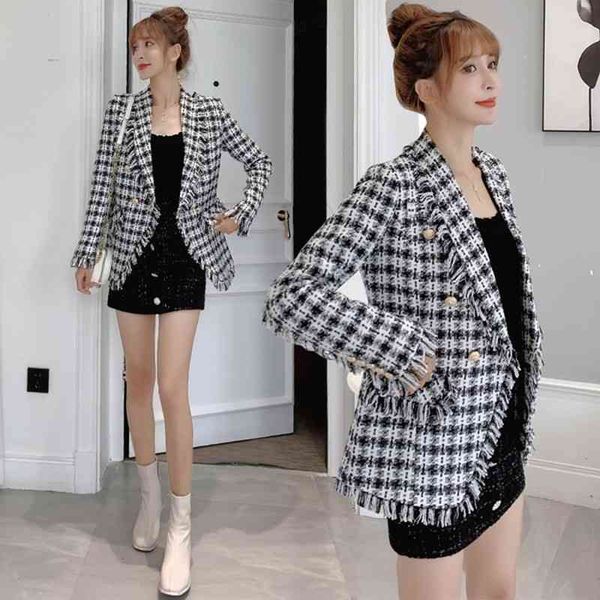 autumn and winter fashion vintage chic tweed jacket elegant women plaid long coats pockets lapel collar casual casaco femme 210514, Black;brown
autumn and winter fashion vintage chic tweed jacket elegant women plaid long coats pockets lapel collar casual casaco femme 210514, Black;brown