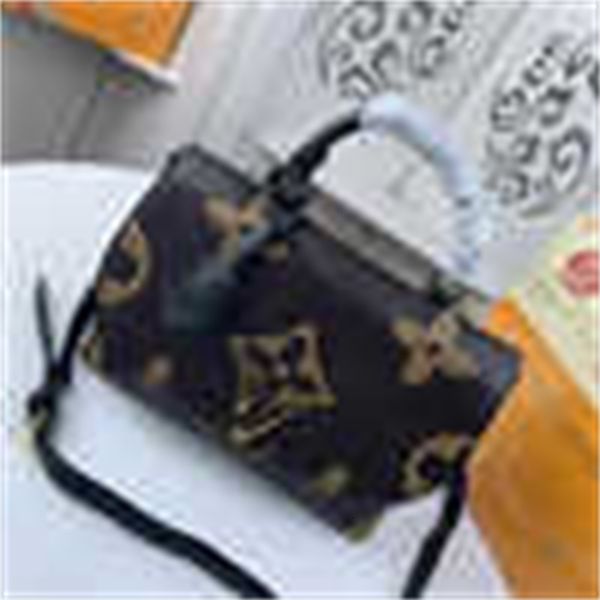handles brand designer luxury cross city original single shoulder m55060 ladies handbag totes boston bag pillow bags handbags iconic bod
handles brand designer luxury cross city original single shoulder m55060 ladies handbag totes boston bag pillow bags handbags iconic bod