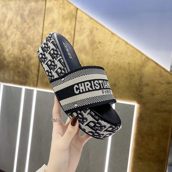 european station internet celebrity platform slippers women 2021new summer ins tide fairy style height increasing leisure slippers women, Black
european station internet celebrity platform slippers women 2021new summer ins tide fairy style height increasing leisure slippers women, Black