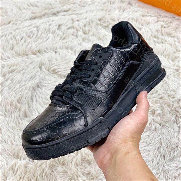 trainer runner sports shoes trail calfskin bootss designers sneakers black white green leather rubber sole vintage classic boots shoe
trainer runner sports shoes trail calfskin bootss designers sneakers black white green leather rubber sole vintage classic boots shoe