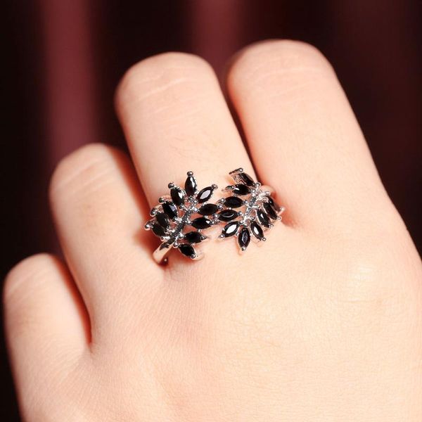 wedding rings fashion creative design black charm zircon leaves jewelry hollow carved 2021 silver color ring, Slivery;golden
wedding rings fashion creative design black charm zircon leaves jewelry hollow carved 2021 silver color ring, Slivery;golden