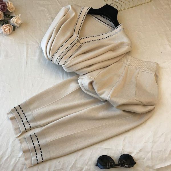 women's two piece pants 2021 spring and autumn western style knitted suit women fashion two-piece, White
women's two piece pants 2021 spring and autumn western style knitted suit women fashion two-piece, White
