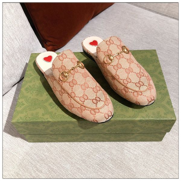2021 designer slide summer sandals fashion women beach indoor flat flip flops genuine leather female women shoes ladies slippers size 35-40, Black
2021 designer slide summer sandals fashion women beach indoor flat flip flops genuine leather female women shoes ladies slippers size 35-40, Black