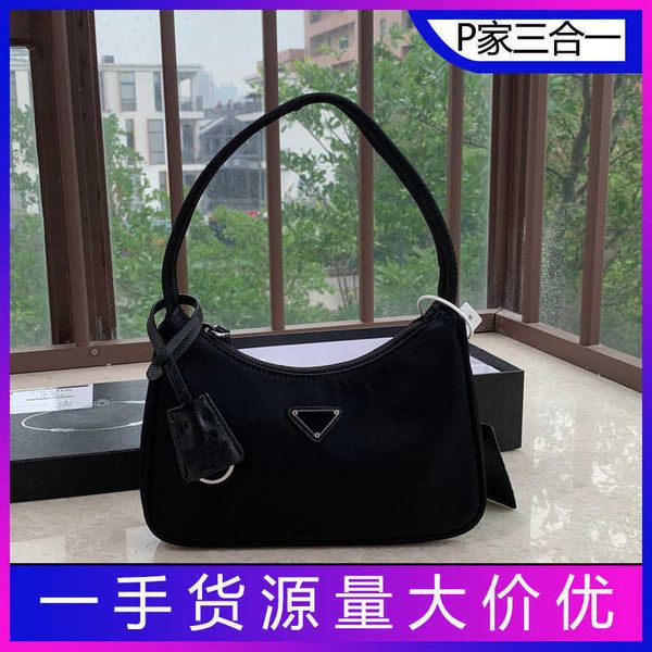 small bag p three in one nylon shoulder net red hoho underarm female summer crossbar half moonzly
small bag p three in one nylon shoulder net red hoho underarm female summer crossbar half moonzly