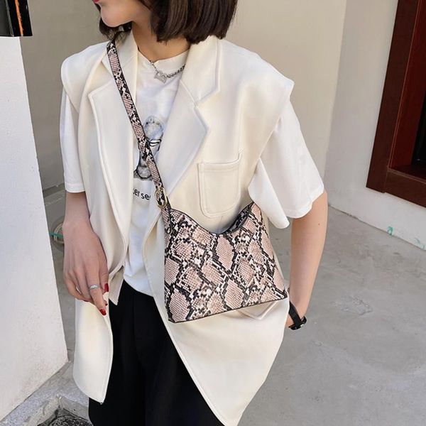 evening bags 2021 fashion snake pattern print pu shoulder crossbody bag design women serpentine hobos handbags shopping phone
evening bags 2021 fashion snake pattern print pu shoulder crossbody bag design women serpentine hobos handbags shopping phone