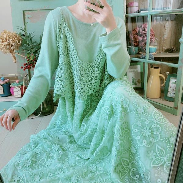 casual dresses autumn european station round neck long-sleeved lace embroidered knitted sweater base fake two-piece dress, Black;gray
casual dresses autumn european station round neck long-sleeved lace embroidered knitted sweater base fake two-piece dress, Black;gray
