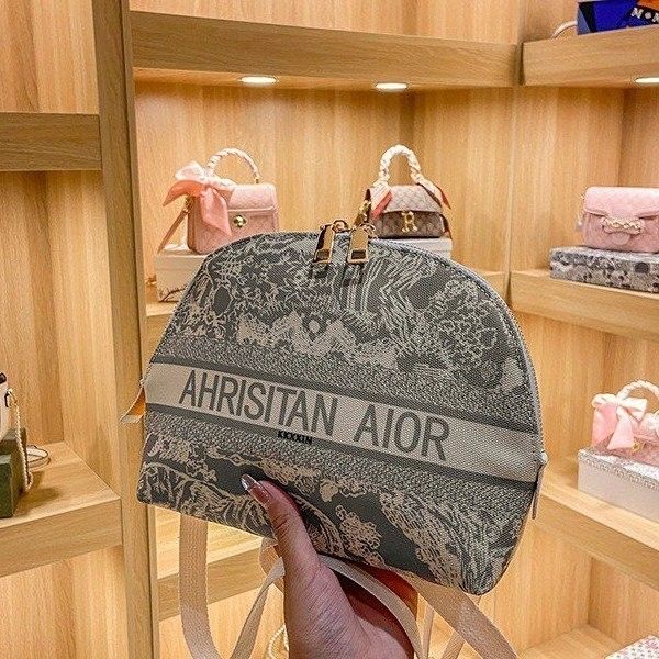 70% off store online 2021 korean small single digging soft handle medium letter gray zipper vertical square canvas bag kq2o, Black;red
70% off store online 2021 korean small single digging soft handle medium letter gray zipper vertical square canvas bag kq2o, Black;red