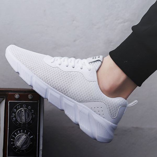 2021 arrival running shoes sports mens women super light breathable mesh tennis outdoor sneakers big size 39-47 y-w705
2021 arrival running shoes sports mens women super light breathable mesh tennis outdoor sneakers big size 39-47 y-w705