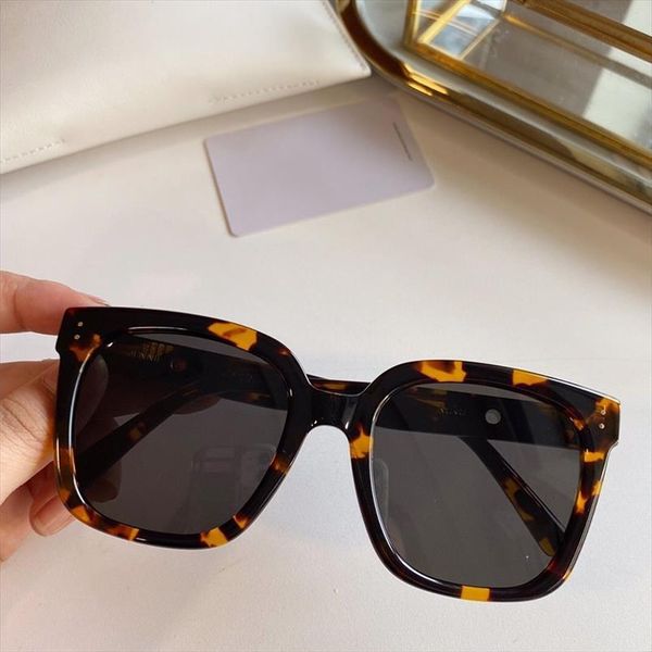 square fashion sunglasses women vintage brand eyewear feminino big shade uv400 oculos de sol, White;black
square fashion sunglasses women vintage brand eyewear feminino big shade uv400 oculos de sol, White;black
