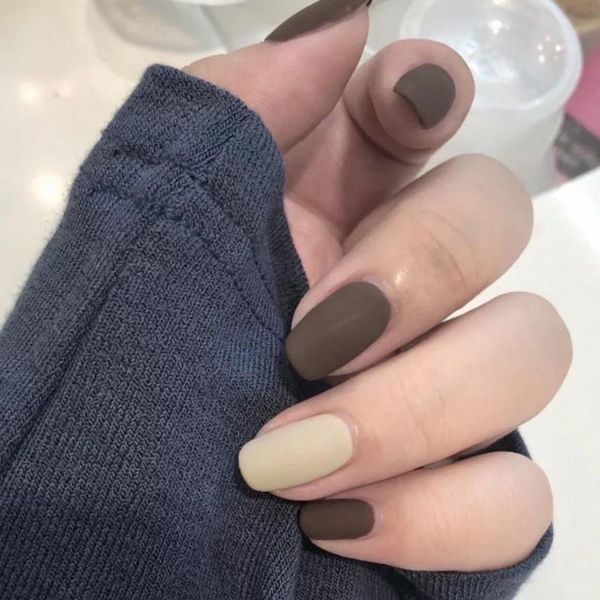 false nails 24pcs coffin matte fake long round soft frosted press on french tips nail, Red;gold
false nails 24pcs coffin matte fake long round soft frosted press on french tips nail, Red;gold