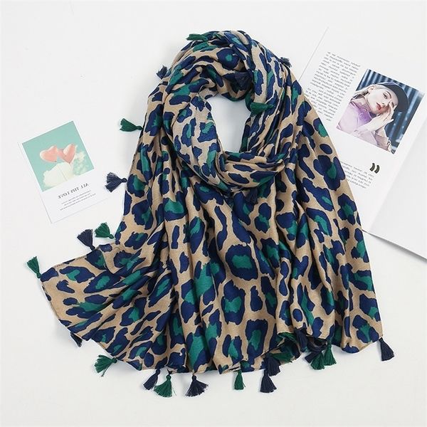 autumn and winter new style classic cotton linen long scarf leopard fringe fashion warm silk xb001, Blue;black
autumn and winter new style classic cotton linen long scarf leopard fringe fashion warm silk xb001, Blue;black
