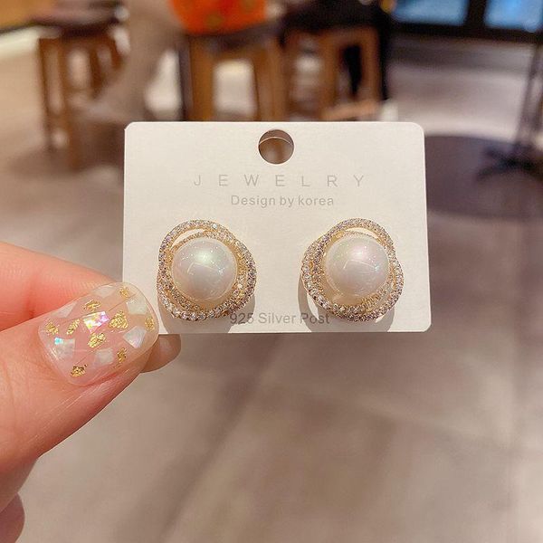 aesthetic design simulated pearl earrings gold color cubic zirconia stud women jewelry, Golden;silver
aesthetic design simulated pearl earrings gold color cubic zirconia stud women jewelry, Golden;silver