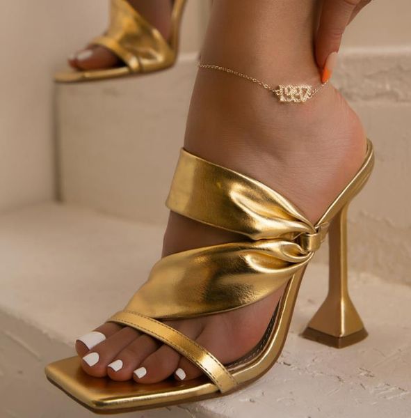 slippers summer style large size women's fish mouth high heel sandals and women stiletto gold shoes foreign trade, Black
slippers summer style large size women's fish mouth high heel sandals and women stiletto gold shoes foreign trade, Black