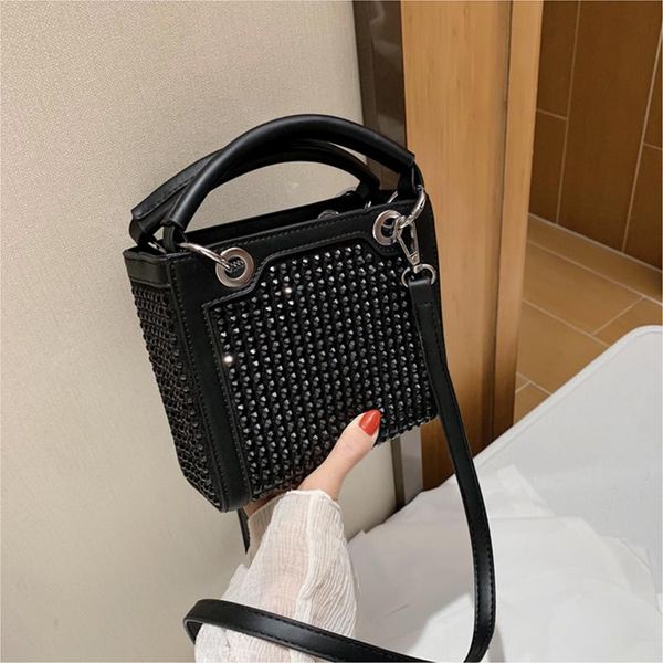 cross body fashion diamond women totes shoulder bag 2021 brand ladies handbags luxury designer messenger female sac a main femme pocket
cross body fashion diamond women totes shoulder bag 2021 brand ladies handbags luxury designer messenger female sac a main femme pocket