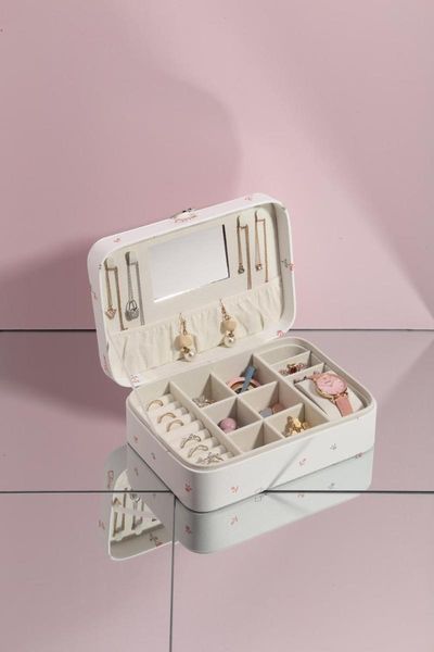 storage bags cartoon jewelry box large capacity 
storage bags cartoon jewelry box large capacity