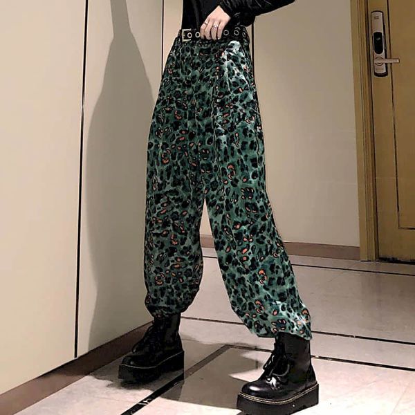 women's pants & capris leopard wide leg pants, high waist tights, personalized street clothes, autumn 2021, Black;white
women's pants & capris leopard wide leg pants, high waist tights, personalized street clothes, autumn 2021, Black;white