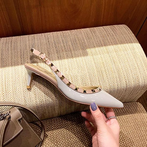 dress shoes novel2021 summer women's versatile v home rivet high-heeled with 5cm heel, pointed toe and mesh sandals, Black
dress shoes novel2021 summer women's versatile v home rivet high-heeled with 5cm heel, pointed toe and mesh sandals, Black