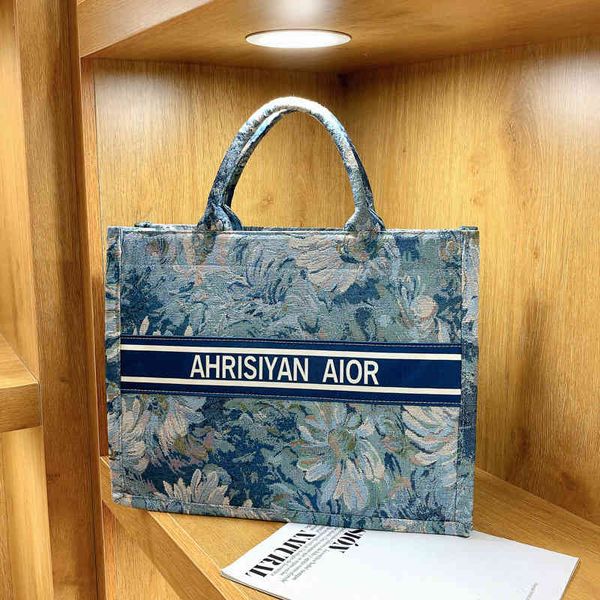 design bags autumn large capacity printing graffiti pearl handbag 2021 net red same foreign style women's bag
design bags autumn large capacity printing graffiti pearl handbag 2021 net red same foreign style women's bag