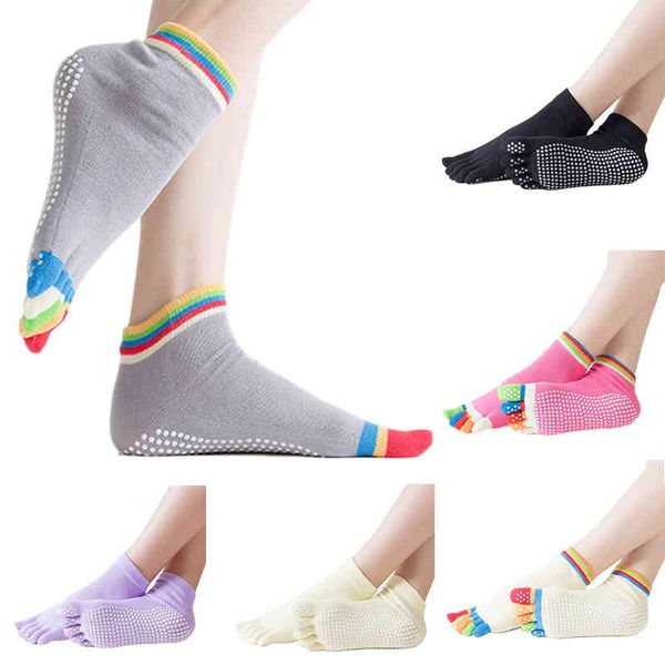 men's cotton non slip socks, elastic breathable socks with handles for pilates yoga, Black;white
men's cotton non slip socks, elastic breathable socks with handles for pilates yoga, Black;white