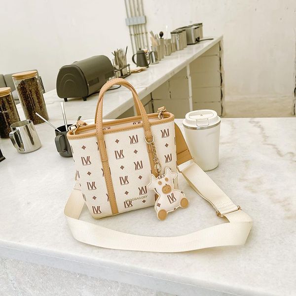 evening bags 2021 fashion luxury designer ladies retro printing bucket handbag all-match cross body shoulder bag sac de luxe femme marque
evening bags 2021 fashion luxury designer ladies retro printing bucket handbag all-match cross body shoulder bag sac de luxe femme marque