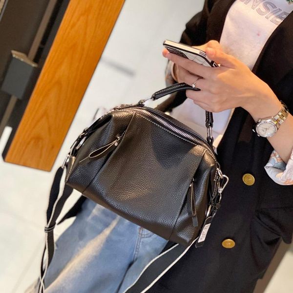 duffel bags fashion shoulder bag women designer handbag tote genuine leather large ladies crossbody
duffel bags fashion shoulder bag women designer handbag tote genuine leather large ladies crossbody