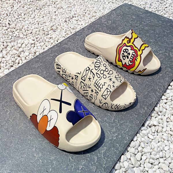 2021 new luxury brand slides men shoes slippers indoor house slippers graffiti casual beach slipper eva quality cartoon shoes, Black
2021 new luxury brand slides men shoes slippers indoor house slippers graffiti casual beach slipper eva quality cartoon shoes, Black