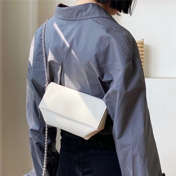 2021 spring new niche bag simple fashion women s versatile foreign style one shoulder soft leather messenger chain luxury designer
2021 spring new niche bag simple fashion women s versatile foreign style one shoulder soft leather messenger chain luxury designer