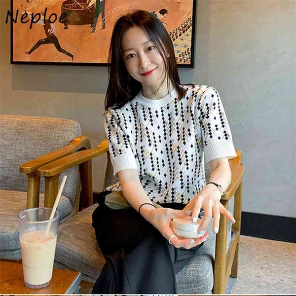 korean hit color geometric patterns knit sweater women o neck pullover short sleeve pull femme summer sueter 210422, White;black
korean hit color geometric patterns knit sweater women o neck pullover short sleeve pull femme summer sueter 210422, White;black