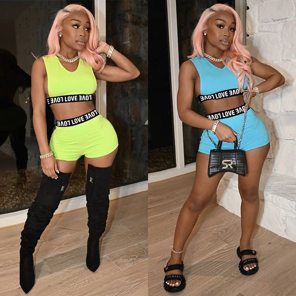 new 2021 summer women's letter print sleeveless v-neck sportswear women's wear, Black;red
new 2021 summer women's letter print sleeveless v-neck sportswear women's wear, Black;red